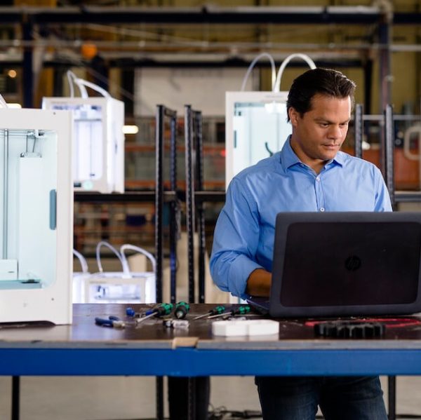 formation-imprimantes-3D-FDM-Ultimaker-1 Produis tes pièces en impression 3D FDM